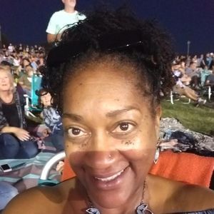 Meet your Posher, Sharon